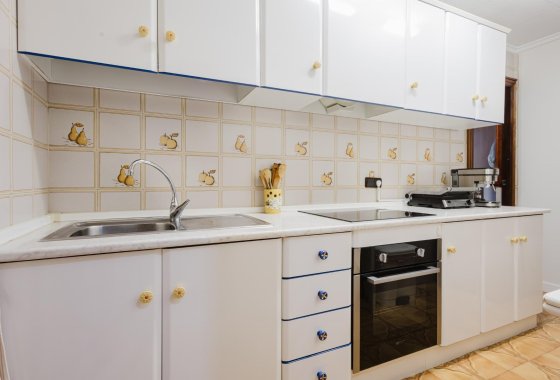 Resale - Apartment / flat - Torrevieja - Playa del Acequión