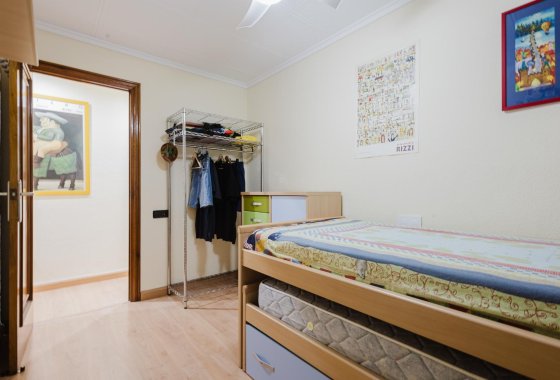 Resale - Apartment / flat - Torrevieja - Playa del Acequión