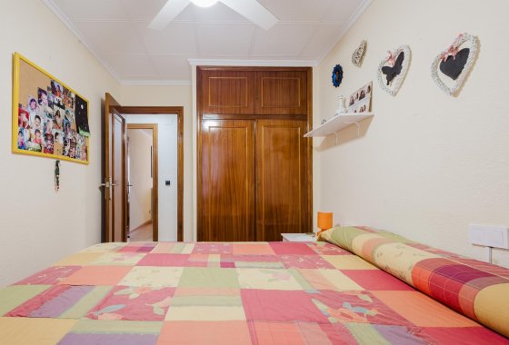 Resale - Apartment / flat - Torrevieja - Playa del Acequión