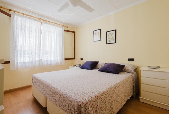 Resale - Apartment / flat - Torrevieja - Playa del Acequión
