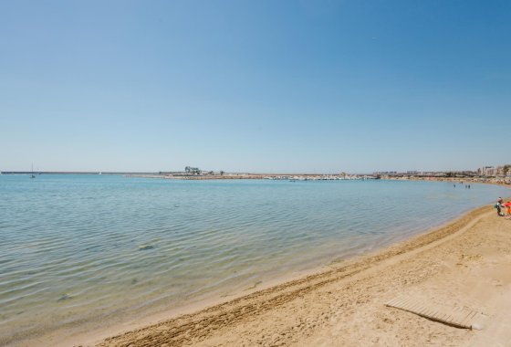 Resale - Apartment / flat - Torrevieja - Playa del Acequión