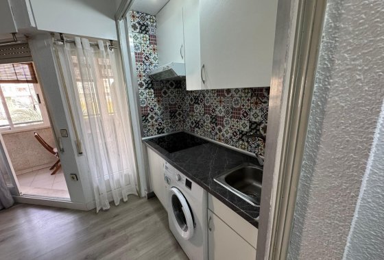 Reventa - Estudio - Torrevieja - Playa de Los Locos-Curva del Palangre