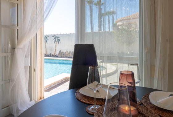 Reventa - Villa - Orihuela Costa - Playa Flamenca