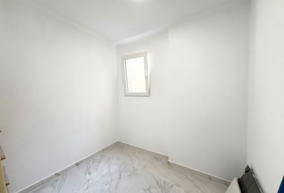 Reventa - Apartamento / piso - Torrevieja - Playa del Acequión