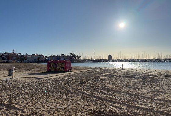 Reventa - Apartamento / piso - Torrevieja - Playa del Acequión