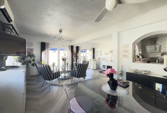 Reventa - Villa - Torrevieja - Urb. El Chaparral