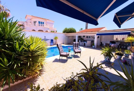 Reventa - Villa - Torrevieja - Urb. El Chaparral