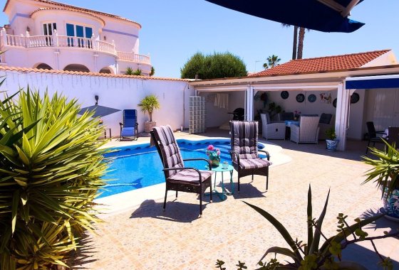 Reventa - Villa - Torrevieja - Urb. El Chaparral