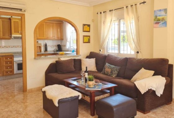 Reventa - Villa - Villamartín