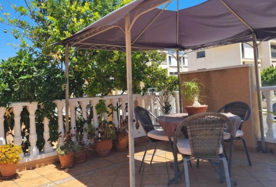 Reventa - Villa - Villamartín
