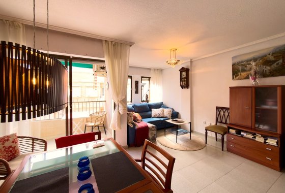 Reventa - Apartamento / piso - Torrevieja - Centro