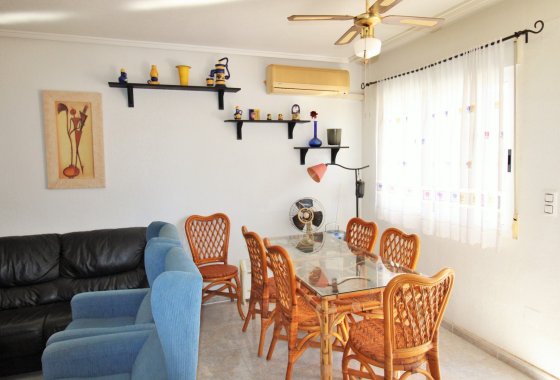 Resale - Townhouse - Villamartín
