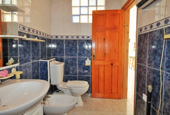 Resale - Townhouse - Villamartín