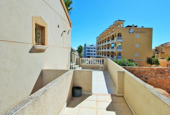 Resale - Townhouse - Villamartín