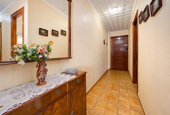 Reventa - Apartamento / piso - Torrevieja - Playa del Acequión