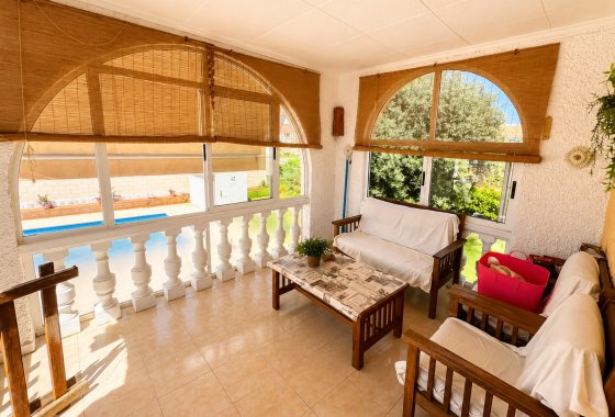 Resale - Villa - Torrevieja - La Siesta