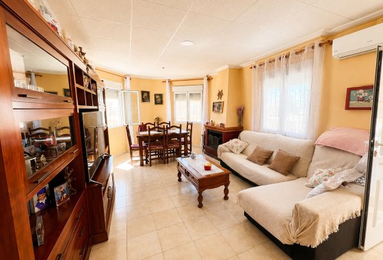 Resale - Villa - Torrevieja - La Siesta