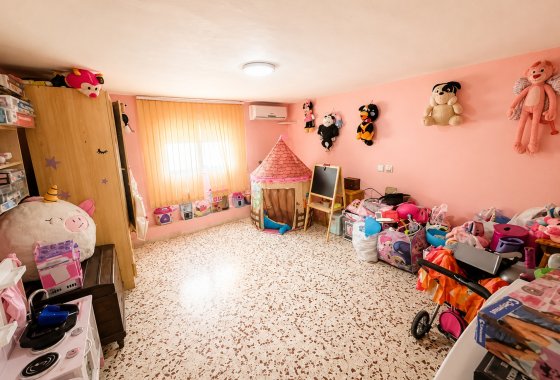 Resale - Villa - Torrevieja - La Siesta