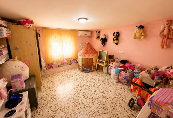 Resale - Villa - Torrevieja - La Siesta