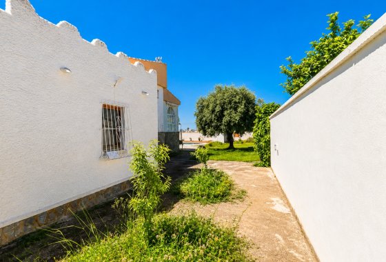 Resale - Villa - Torrevieja - La Siesta