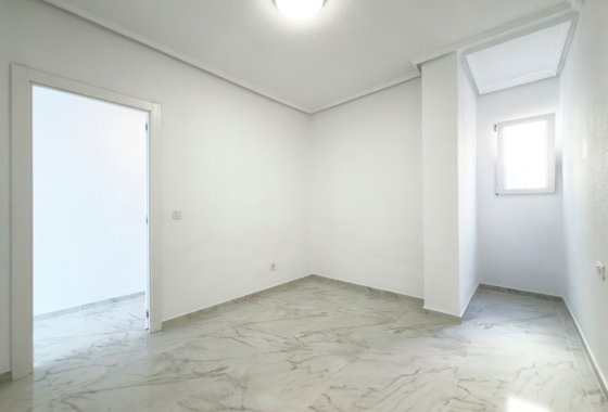 Reventa - Apartamento / piso - Torrevieja - Playa del Acequión