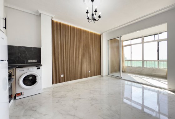 Reventa - Apartamento / piso - Torrevieja - Playa del Acequión