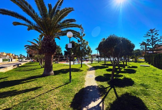 Reventa - Adosado - Torrevieja - Urb. Torrealmendros