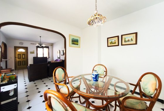 Reventa - Adosado - Torrevieja - Urb. Torrealmendros