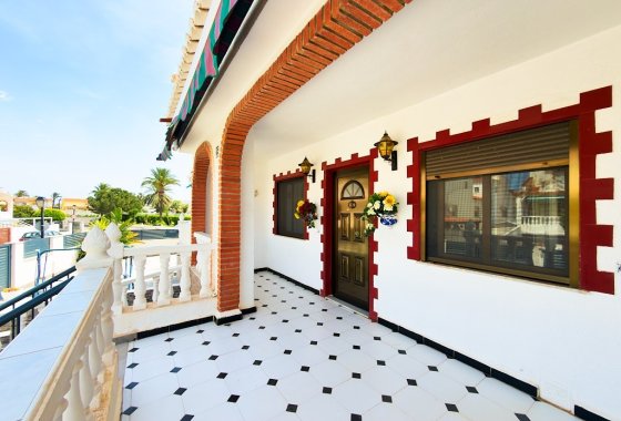 Reventa - Adosado - Torrevieja - Urb. Torrealmendros