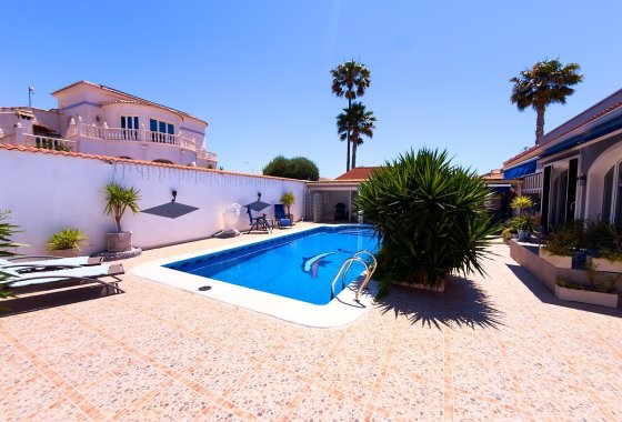 Reventa - Villa - Torrevieja - Urb. El Chaparral