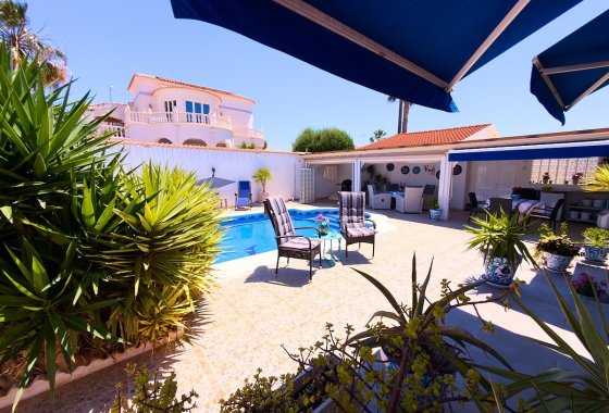 Reventa - Villa - Torrevieja - Urb. El Chaparral