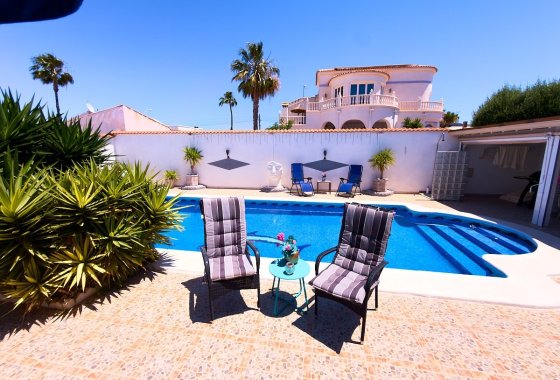 Reventa - Villa - Torrevieja - Urb. El Chaparral