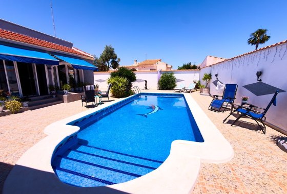 Reventa - Villa - Torrevieja - Urb. El Chaparral