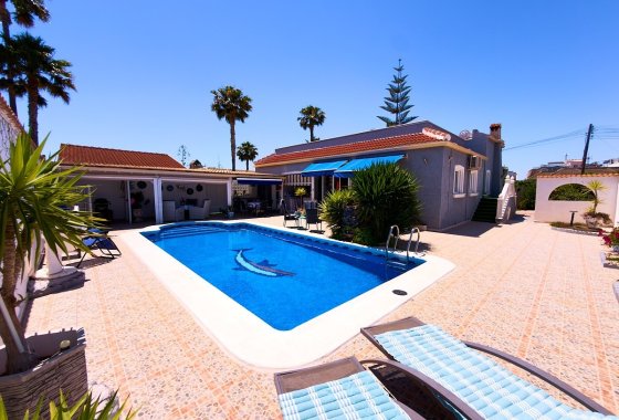 Reventa - Villa - Torrevieja - Urb. El Chaparral
