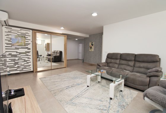 Återförsäljning - Villa - Villamartín