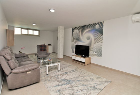 Återförsäljning - Villa - Villamartín