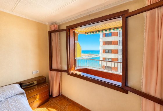 Resale - Apartment / flat - Torrevieja - Playa del Acequión