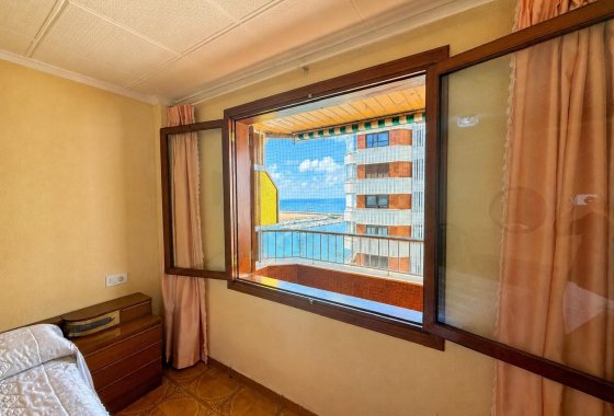 Resale - Apartment / flat - Torrevieja - Playa del Acequión