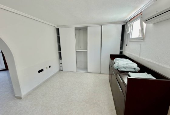 Återförsäljning - Villa - Ciudad Quesada