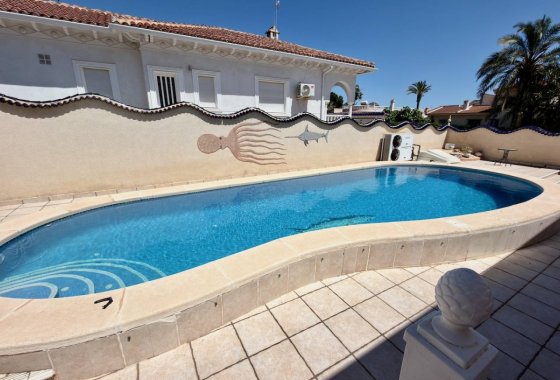 Återförsäljning - Villa - Ciudad Quesada