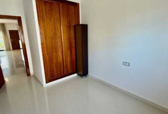 Återförsäljning - Villa - Ciudad Quesada - Doña Pepa
