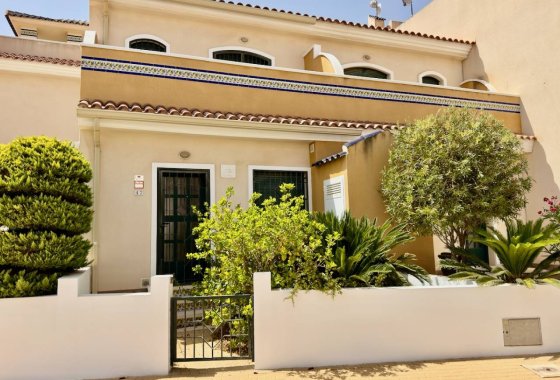 Återförsäljning - Villa - Ciudad Quesada - Doña Pepa