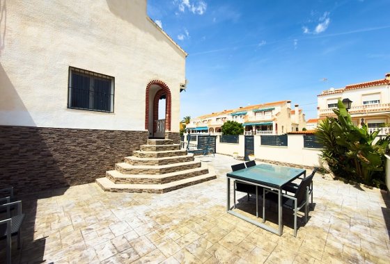 Resale - Townhouse - Torrevieja - Urb. Torrealmendros