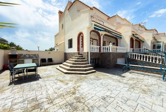 Resale - Townhouse - Torrevieja - Urb. Torrealmendros
