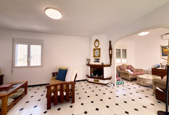 Resale - Townhouse - Torrevieja - Urb. Torrealmendros