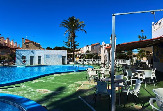Resale - Townhouse - Torrevieja - Urb. Torrealmendros
