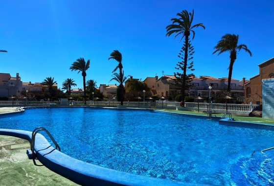 Resale - Townhouse - Torrevieja - Urb. Torrealmendros