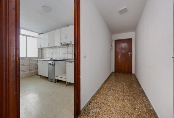 Resale - Apartment / flat - Torrevieja - Playa del Acequión
