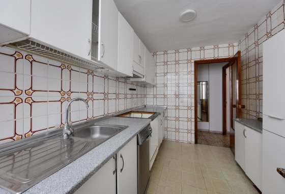 Resale - Apartment / flat - Torrevieja - Playa del Acequión