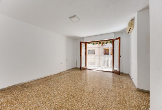 Resale - Apartment / flat - Torrevieja - Playa del Acequión